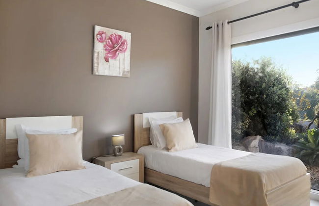 Spacious Villa in Salir de Mato With Private Pool, Terrace - Foto 4