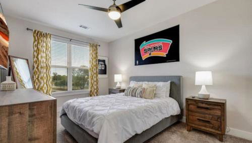 2BR Southtown Apartment FreeParking Wifi Pool Gym - Foto 2