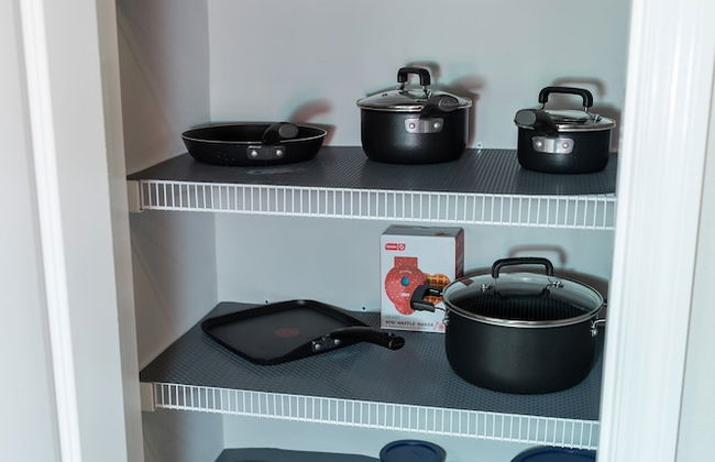 Pet Friendly Modern Zen Studio Retreat W/ Hot Tub! Home by RedAwning - Foto 18