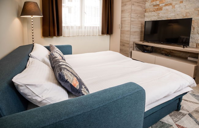 Sky Cabin Apartments - Photo 30