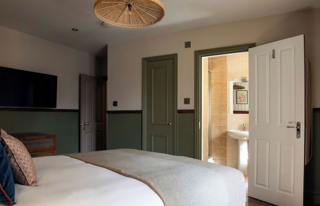 Round House Apartments - Photo 21