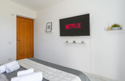 Coastal Whisper - 9 min to Airport & 700m to Sea - Foto 11