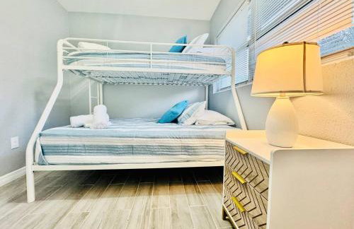 Game Night Ready Lakeland Stay Near Colleges - Foto 14