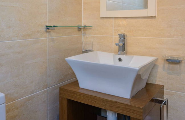 Corrin - Chic 1 Bedroom Apartment - Foto 19