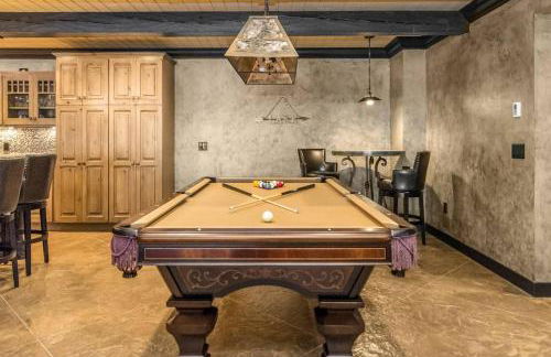 Spa Luxury in an Expansive Cabin Escape! - Photo 6