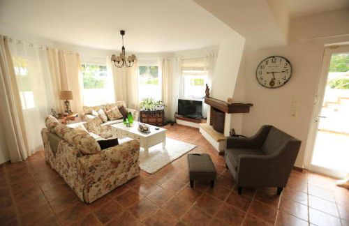 In White Villa - Photo 29