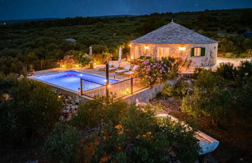 Island Getaway - Heritage House - Photo 72