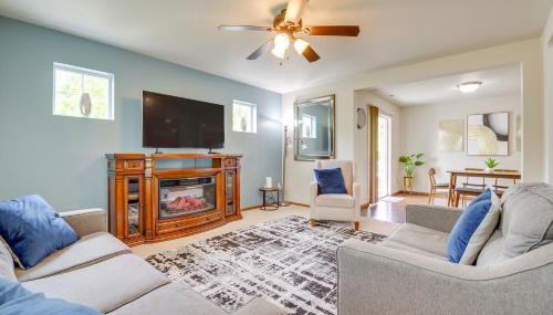 Walk to Trails and Golf Sedro-Woolley Retreat! - Foto 5