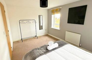 Luxury 3 Bedroom House With FREE Parking - Foto 13