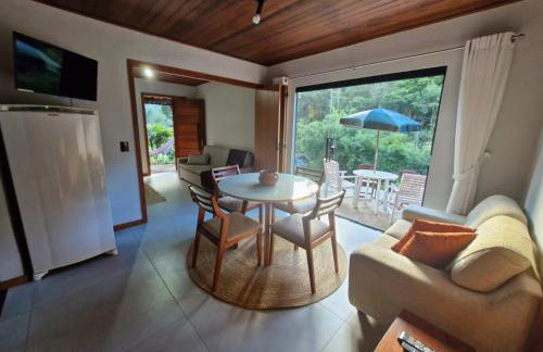 Chalé da Cachoeira - Cachoeira particular dentro da hospedagem - Foto 31