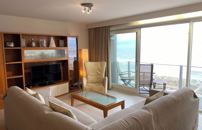 Apartment in Nieuwpoort With Sea Views - Photo 1