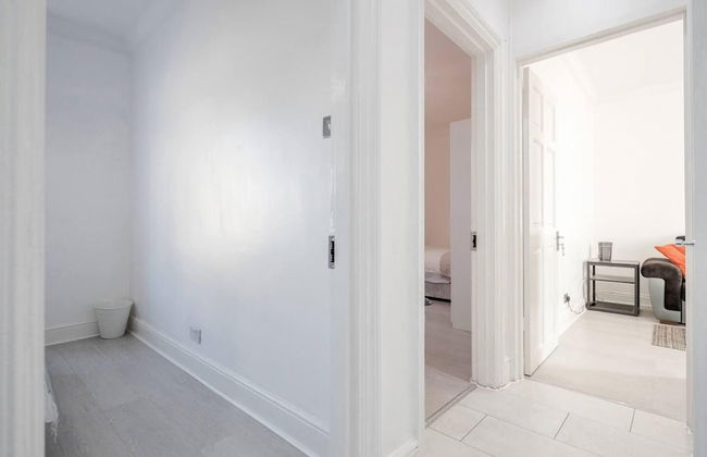 Stunning Top 2 Bed Flat Tilbury Central Location - Foto 19