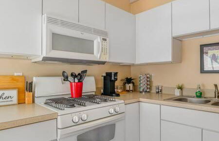 Studio w King Bed Walking distance to Beach & Shops - Foto 5