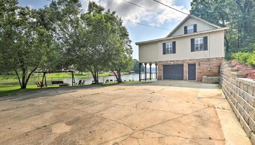 Waterfront Lay Lake Retreat w/ Dock & 3 Piers! - Photo 1