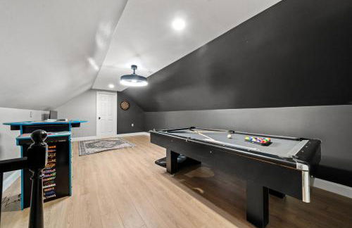 Spacious Luxe Stay Sleeps 16 20 Min to NYC - Foto 31