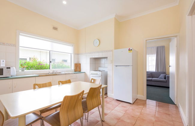 Albany Holiday Units - Photo 25