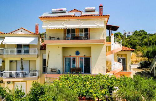 Sun, Sea & Space 100m to beach! - Foto 2