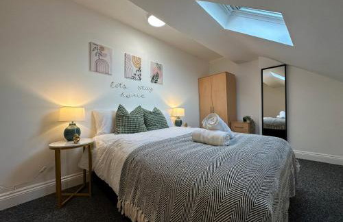 Cozy Two Bedroom Apt in Central Ilkeston with Netflix and Work-ready - Foto 32