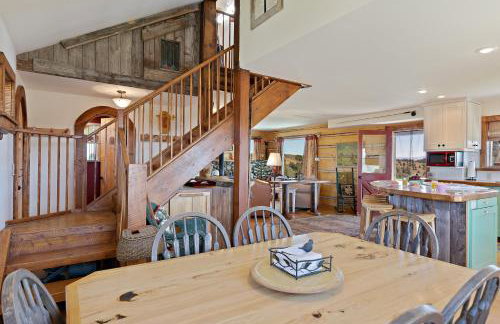 Lindas Perch by KABINO On Bank of Henrys Fork Mtn Views Fishing 6 acres Snake River WIFI - Foto 22