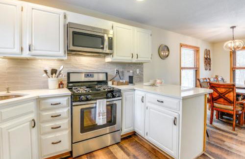 3 min to Mt Snow with FREE Shuttle! Family-Size fun, Wood fireplace, 2 living rooms, Arcades - Foto 5