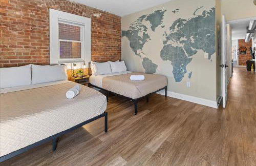 Steps Away From Mass Ave in Heart of Indy with Balcony - Foto 32