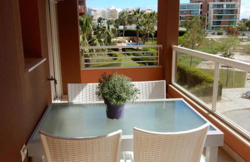 Beach & Sea Apt, Fast WIFI, Airco, Private Parking and Pool - Foto 16