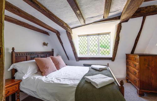 3 bedroom 17th Century Cottage - Photo 2