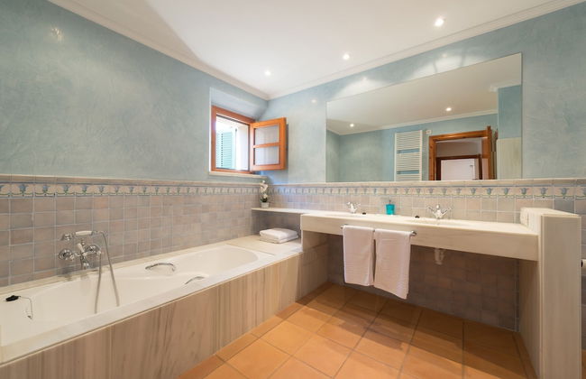 Circe in Fornalutx With 4 Bedrooms and 4 Bathrooms - Photo 20