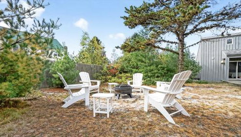 Salty Dolphin by Bayley Vacation Rentals - Foto 5