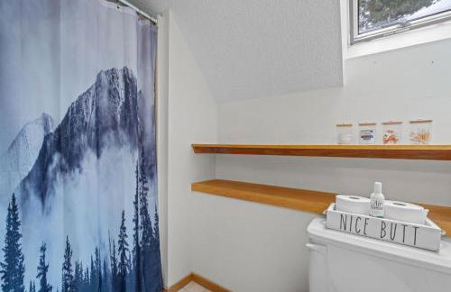 Mountain Haven for Families w Deck - Shuttle - Views - Foto 9