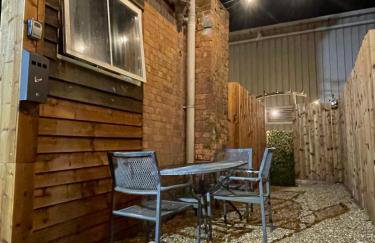 A4 HighTown Studio Apartment, Steps from Luton Train Station - Foto 20