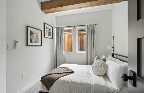 Kerns 6BR - New Spanish Style Group Stay - Photo 39