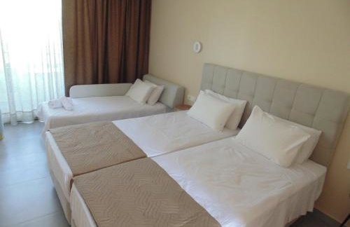 Paradise Hotel & Bar - Photo 29