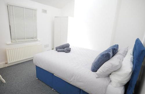 3 BR- King size bed, Netflix, Garden FREE Parking - Foto 35