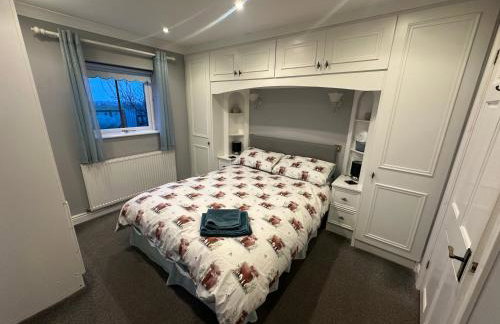 The Bungalow - Photo 50