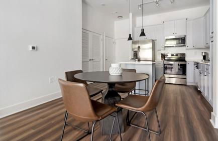 Landing Modern 2BD Gym Rooftop Lounge - Foto 56