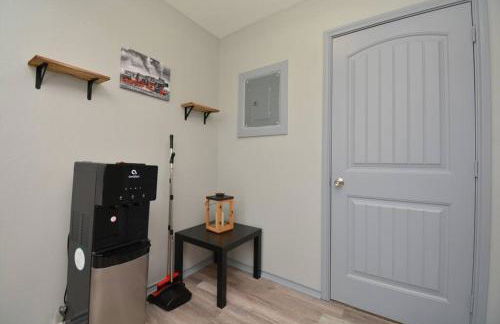 SuperValue Suite #5 @ East End Revitalized - Foto 19