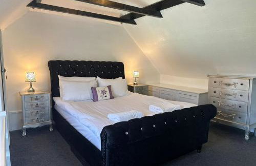 Beautiful Thatched Cottage with Outdoor Pool, Secure Garden, Dog & Family Friendly! Chichester Holiday Properties - Foto 41