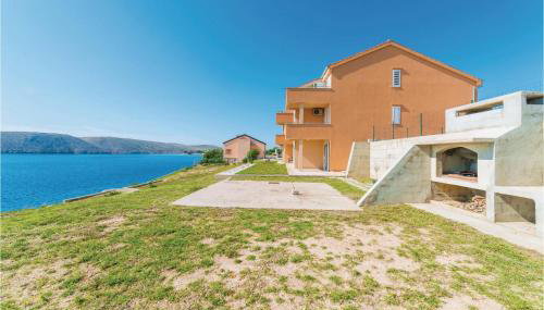 1 Bedroom Cozy Apartment In Vlasici - Foto 5