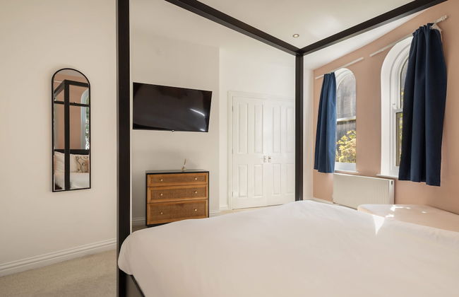 Host Stay Bond End - Photo 13