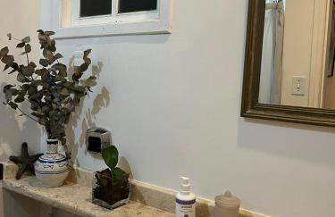 Refúgio Aconchegante no Peró Jardim Privativo Wi-Fi Ideal Casais Famílias e Home Office - Foto 29