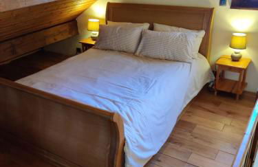 Spacious Ski Chalet In Traditional French Village, sleeps 8, Four Star with fibre broadband - Photo 47