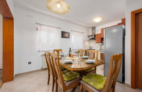 Beautiful Home In Labin - Photo 23