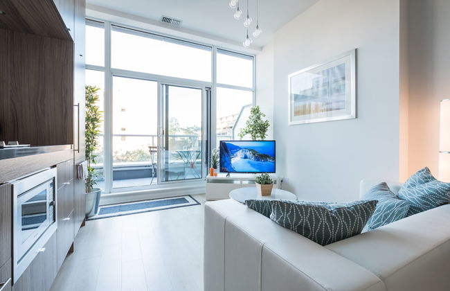 QuickStay - Luxury in Yorkville (Yonge & Bloor) - Photo 17