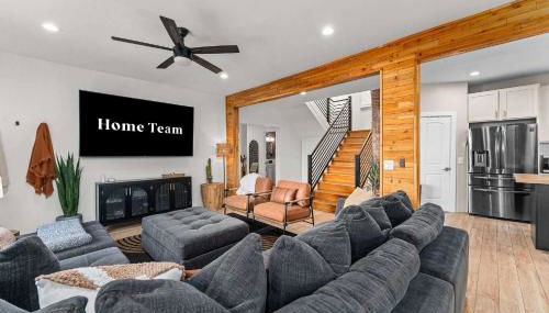 Sleeps 16 - Roof Top - Game Room - Pet Friendly - Foto 3