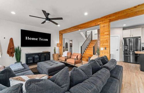 Sleeps 16 - Roof Top - Game Room - Pet Friendly - Foto 3