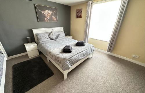 Llanidloes Townhouse-pet-friendly-sleeps 7-Mid Wales - Foto 7