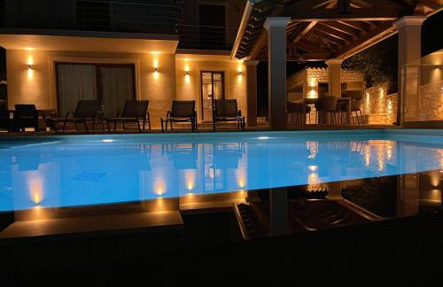 Villa Ozias a modern,spacious, swimmig pool villa. - Foto 39