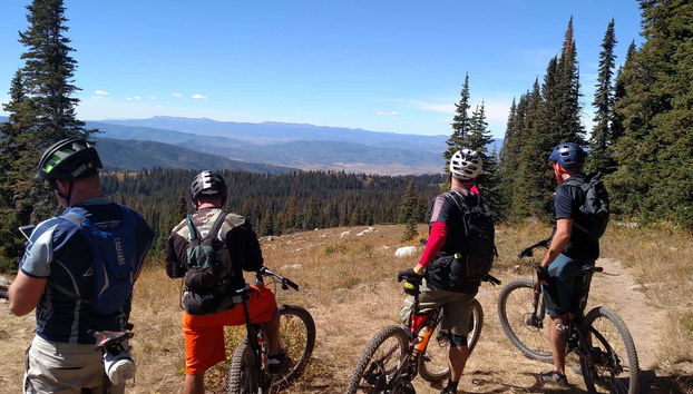 Balade à vélo dans les Montagnes Rocheuses
