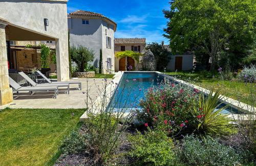 La Magnanerie 1818 villa de prestige 5 étoiles Luberon - Photo 1